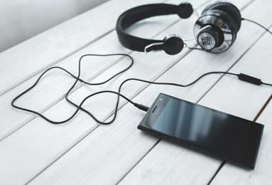 意甲媒体热议：米兰前锋莱奥本赛季缺席多场比赛，不过其进球数已与上赛季持平